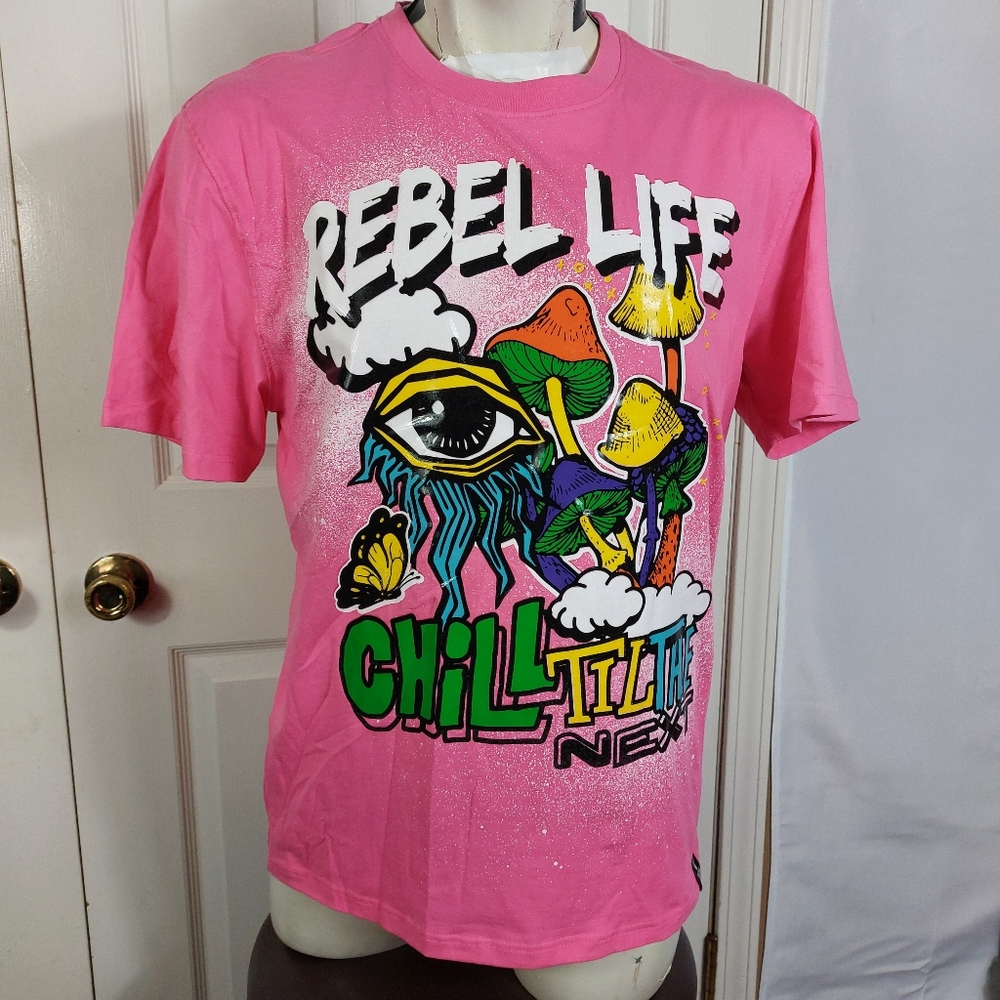 Rebel Minds Men's T-Shirt Size XL  Short Sleeve Shirt
